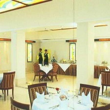 Hotel Ashoka International New Delhi Exterior foto